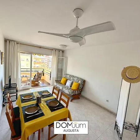Domuum Holidays - Augusta Family Apartment